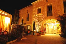 France Languedoc-Roussillon Hotel** Restaurant** L'arceau